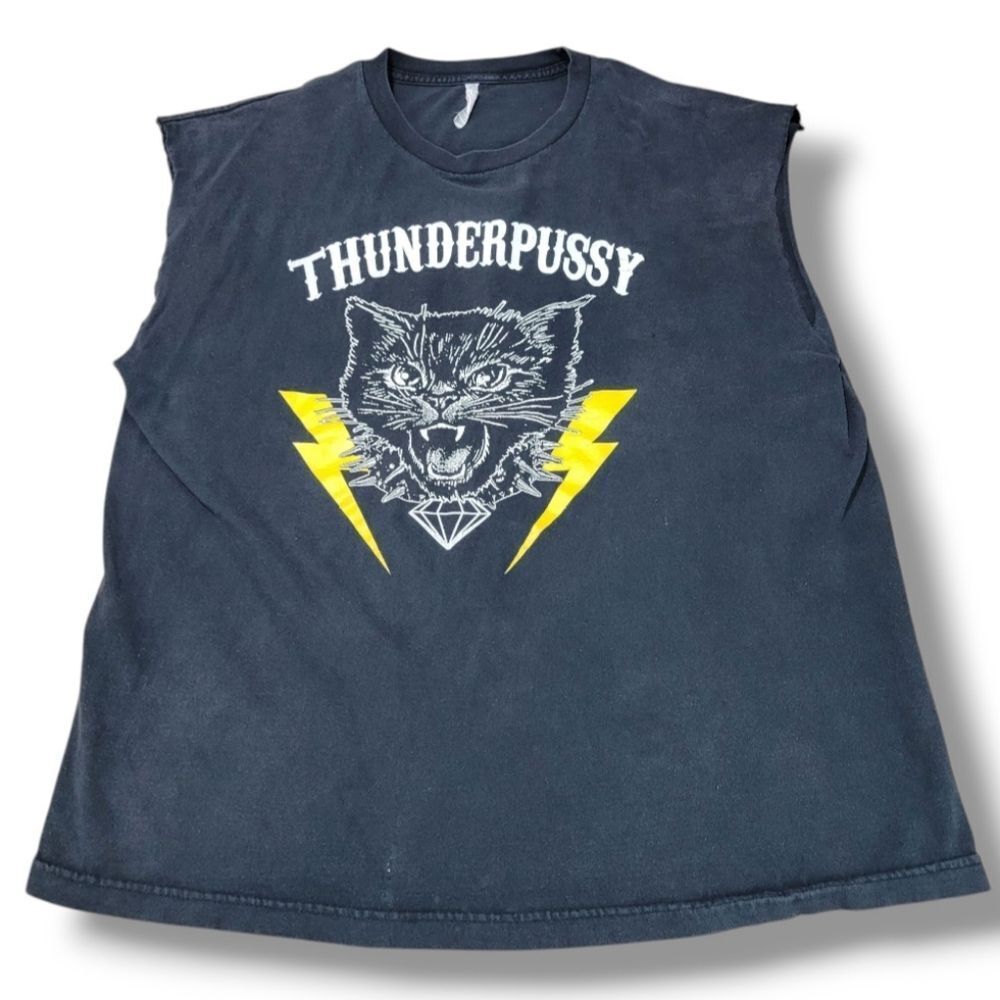 AAA Alstyle Apparel & Activewear Shirt Size XL ThunderPussy Cat Graphic T-Shirt